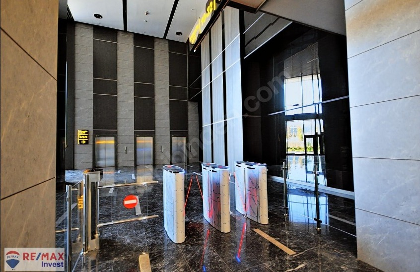 Vadistanbul Kiralık Ofis 450m2 Teraslı Orman Cephe Skyland Seba