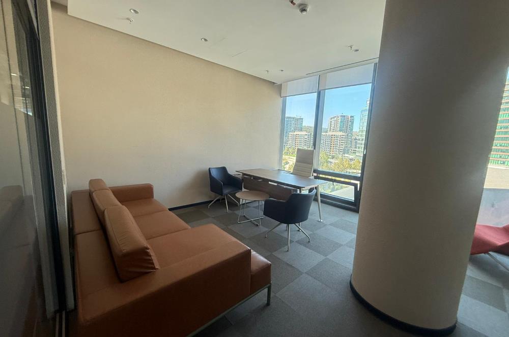 Vadistanbul Kiralık Ofis 991m2+100m2 Teraslı Eşyalı Ofis Skyland