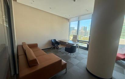 Vadistanbul Kiralık Ofis 991m2+100m2 Teraslı Eşyalı Ofis Skyland