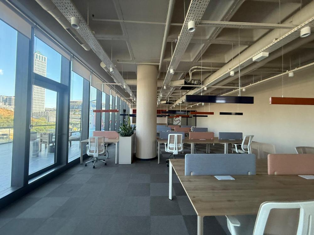 Vadistanbul Kiralık Ofis 991m2+100m2 Teraslı Eşyalı Ofis Skyland