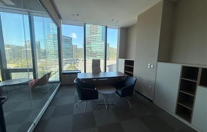 Vadistanbul Kiralık Ofis 991m2+100m2 Teraslı Eşyalı Ofis Skyland