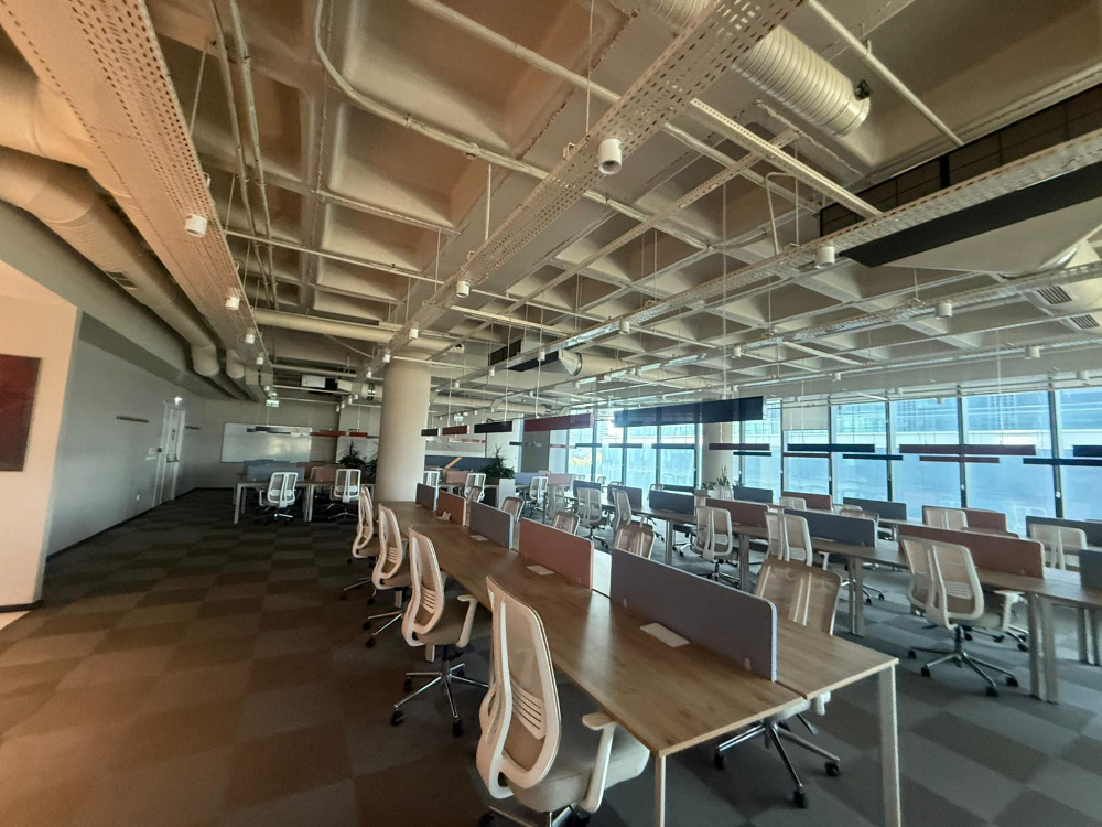 Vadistanbul Kiralık Ofis 991m2+100m2 Teraslı Eşyalı Ofis Skyland