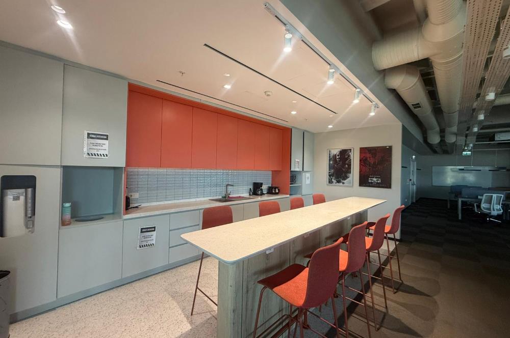 Vadistanbul Kiralık Ofis 991m2+100m2 Teraslı Eşyalı Ofis Skyland