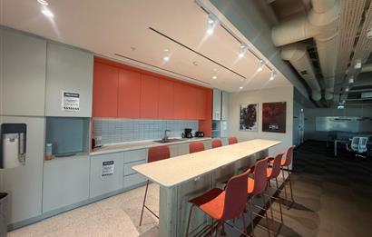 Vadistanbul Kiralık Ofis 991m2+100m2 Teraslı Eşyalı Ofis Skyland