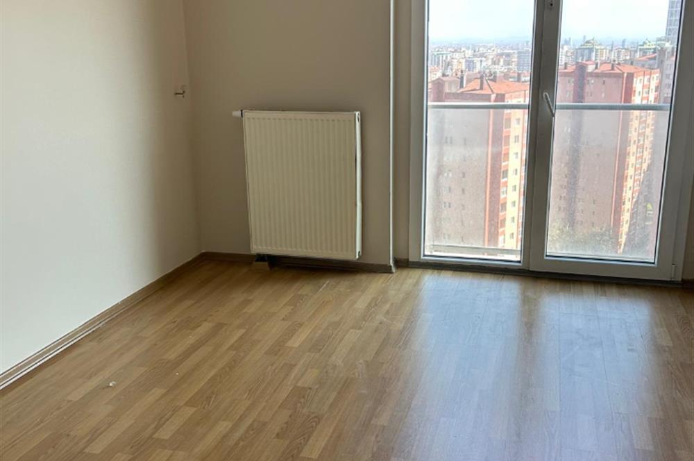 KRİSTALŞEHİR METROBÜSE KOMŞU 3+1 GENİŞ SATILIK DAİRE