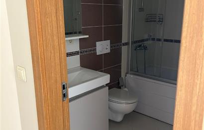 KRİSTALŞEHİR METROBÜSE KOMŞU 3+1 GENİŞ SATILIK DAİRE