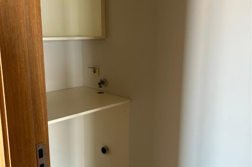KRİSTALŞEHİR METROBÜSE KOMŞU 3+1 GENİŞ SATILIK DAİRE
