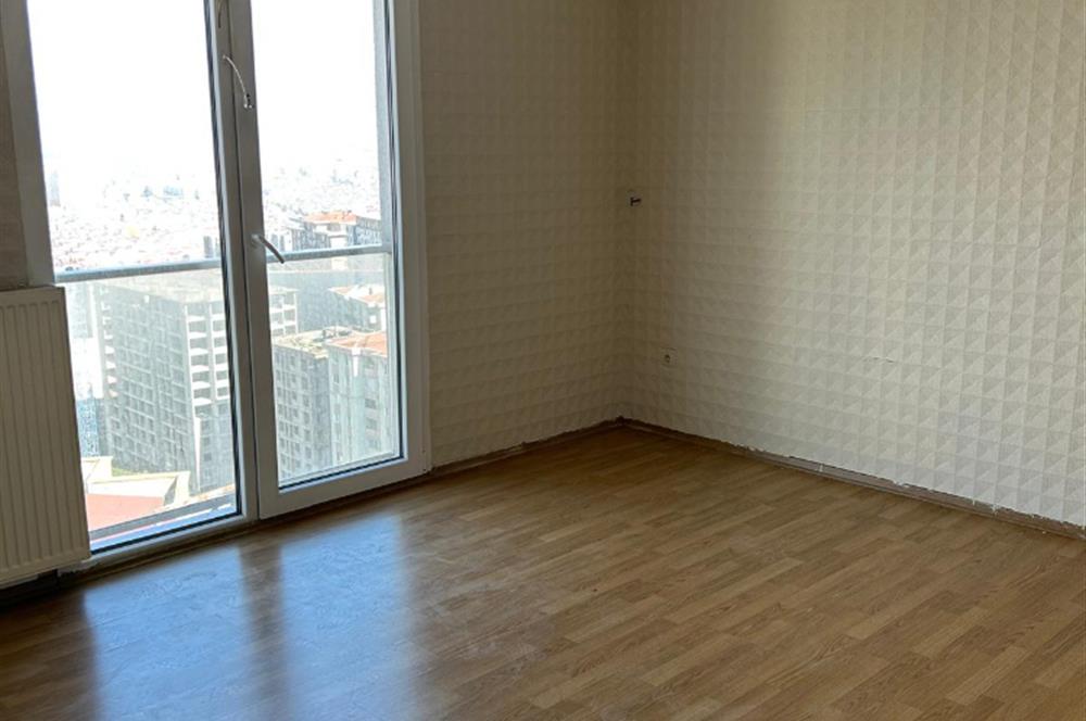 KRİSTALŞEHİR METROBÜSE KOMŞU 3+1 GENİŞ SATILIK DAİRE