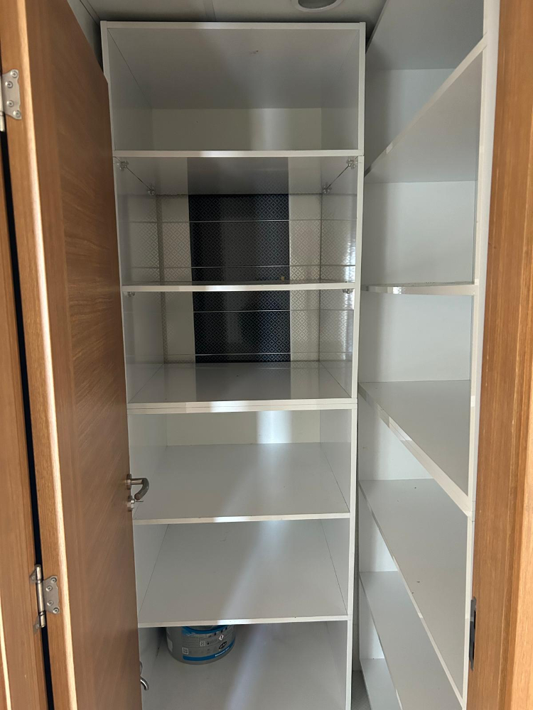 KRİSTALŞEHİR METROBÜSE KOMŞU 3+1 GENİŞ SATILIK DAİRE