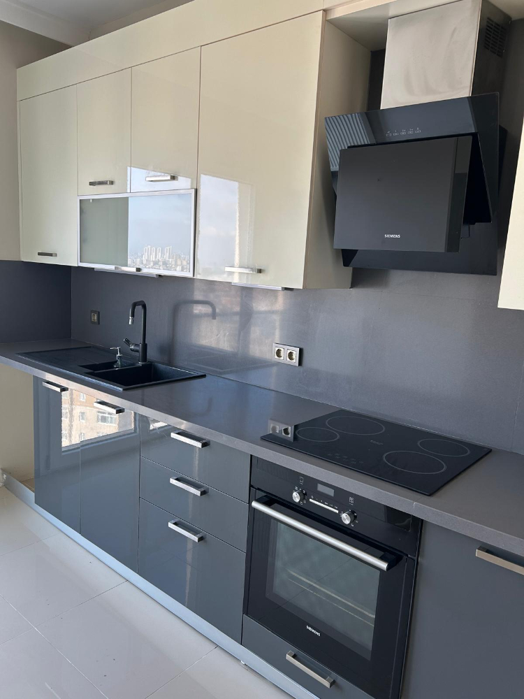 KRİSTALŞEHİR METROBÜSE KOMŞU 3+1 GENİŞ SATILIK DAİRE