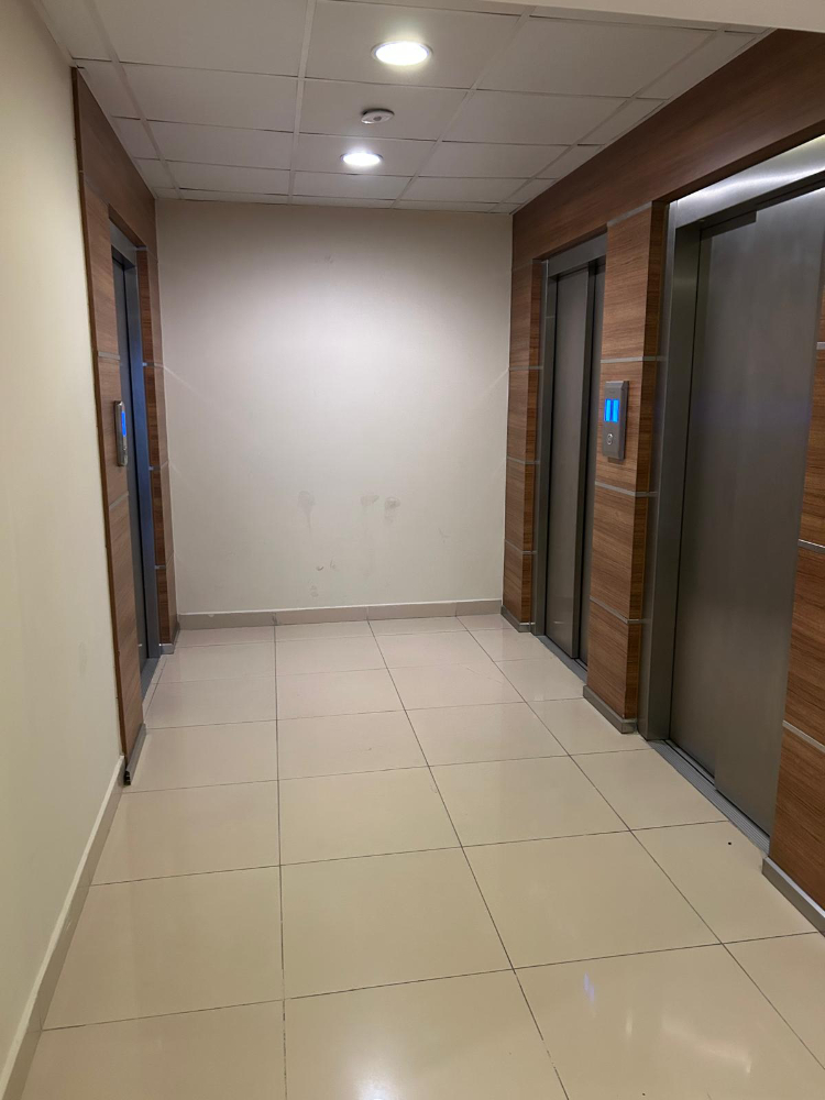 KRİSTALŞEHİR METROBÜSE KOMŞU 3+1 GENİŞ SATILIK DAİRE