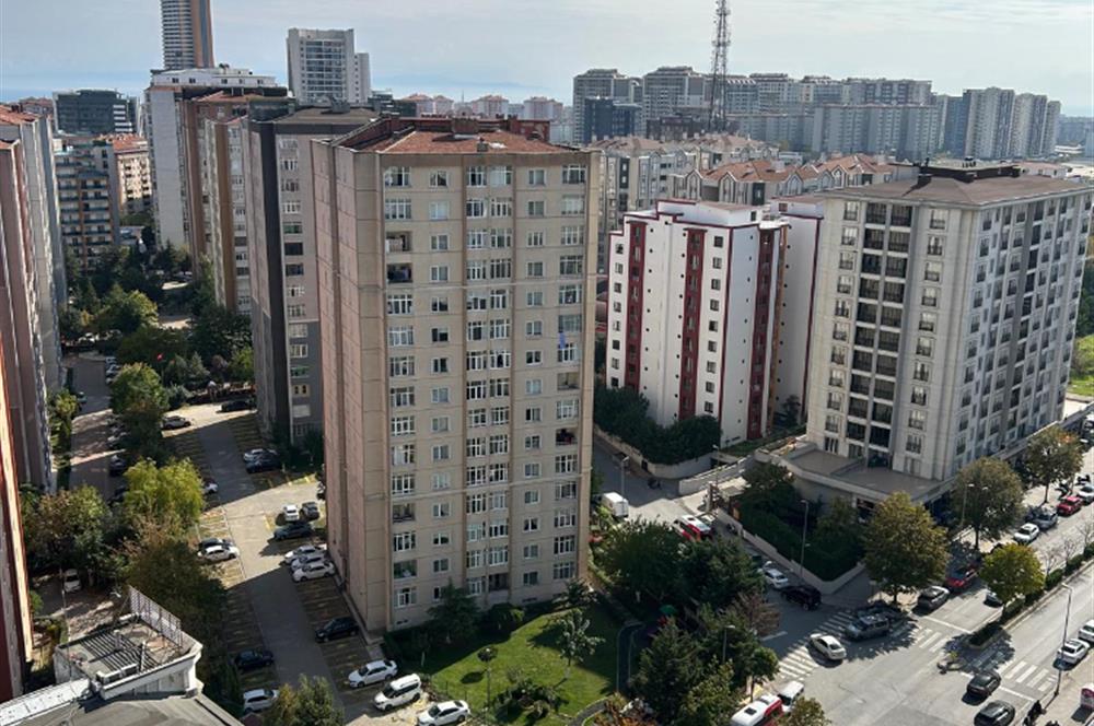 KRİSTALŞEHİR METROBÜSE KOMŞU 3+1 GENİŞ SATILIK DAİRE