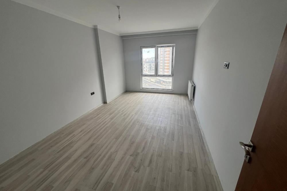 ŞEHRİNAZ KONUTLARIN DA KİRALIK OFİS