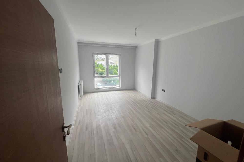 ŞEHRİNAZ KONUTLARIN DA KİRALIK OFİS
