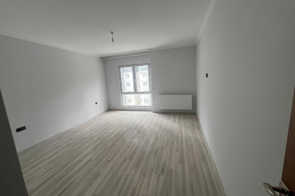 KAŞÜSTÜ MERKEZ DE ŞAHRİNAZ KONUTLARIN DA SATILIK OFİS