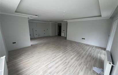 KAŞÜSTÜ MERKEZ DE ŞAHRİNAZ KONUTLARIN DA SATILIK OFİS