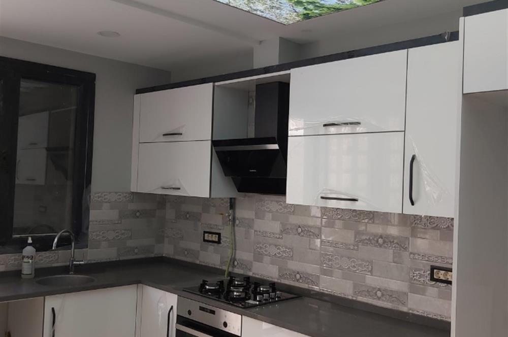 Balçova Çetin Emeç ‘te Körfez ve Dağ Manzaralı Lüks Triplex Villa