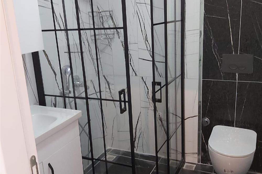 Balçova Çetin Emeç ‘te Körfez ve Dağ Manzaralı Lüks Triplex Villa