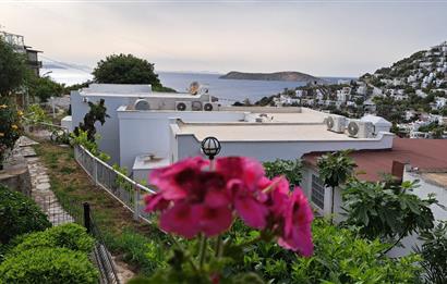 BODRUM GÜMÜŞLÜK GÜMSAN 1 SİTESİNDE YATIRIMLIK ÖZEL PLAJLI SU ARITMALI YAZLIK KIŞLIK  