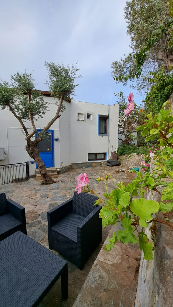 BODRUM GÜMÜŞLÜK GÜMSAN 1 SİTESİNDE YATIRIMLIK ÖZEL PLAJLI SU ARITMALI YAZLIK KIŞLIK  