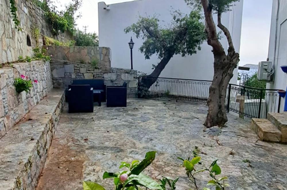 BODRUM GÜMÜŞLÜK GÜMSAN 1 SİTESİNDE YATIRIMLIK ÖZEL PLAJLI SU ARITMALI YAZLIK KIŞLIK  