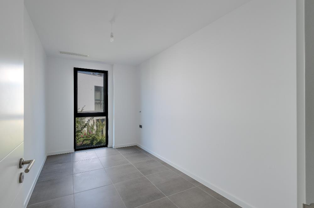 Gümüşlükte Denize 10 Adım Deniz Manzaralı Satılık İkiz Villa