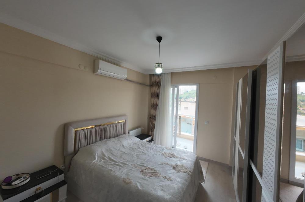  İzmir Bayraklı Barışkent Sitesinde 3+1 Satılık Daire