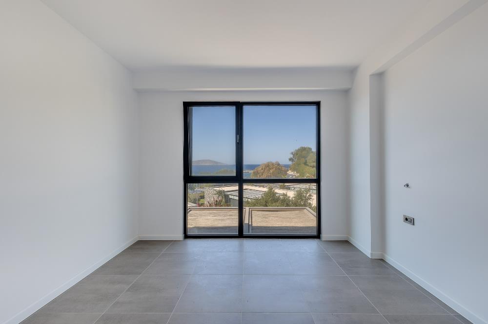 Gümüşlükte Denize 10 Adım Deniz Manzaralı Satılık İkiz Villa