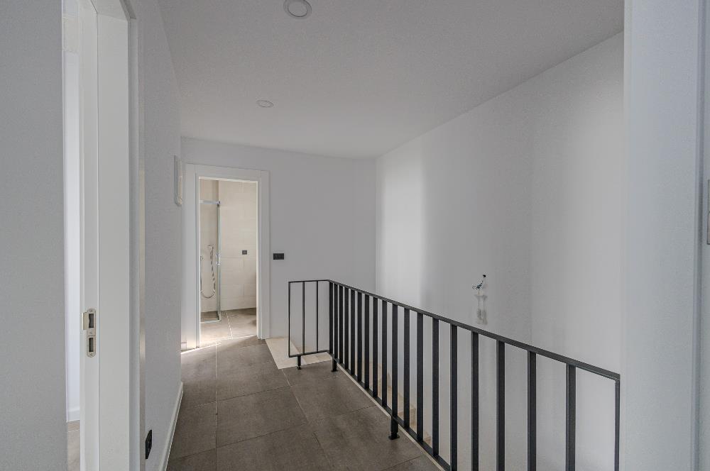 Gümüşlükte Denize 10 Adım Deniz Manzaralı Satılık İkiz Villa