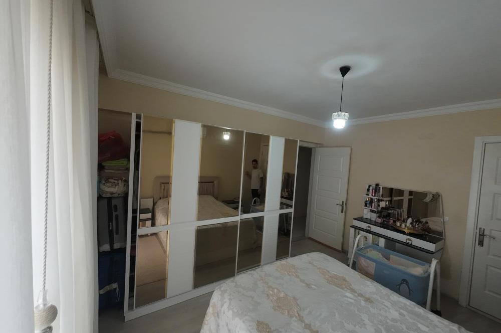  İzmir Bayraklı Barışkent Sitesinde 3+1 Satılık Daire