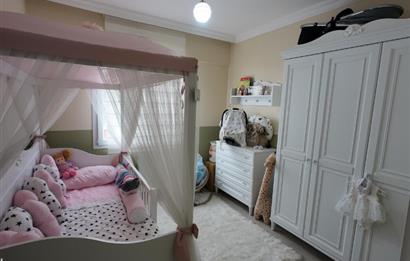  İzmir Bayraklı Barışkent Sitesinde 3+1 Satılık Daire