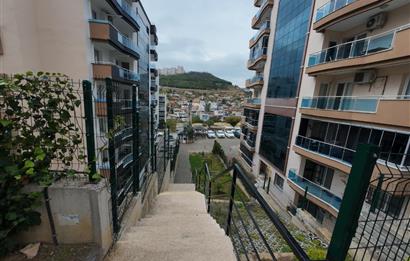  İzmir Bayraklı Barışkent Sitesinde 3+1 Satılık Daire