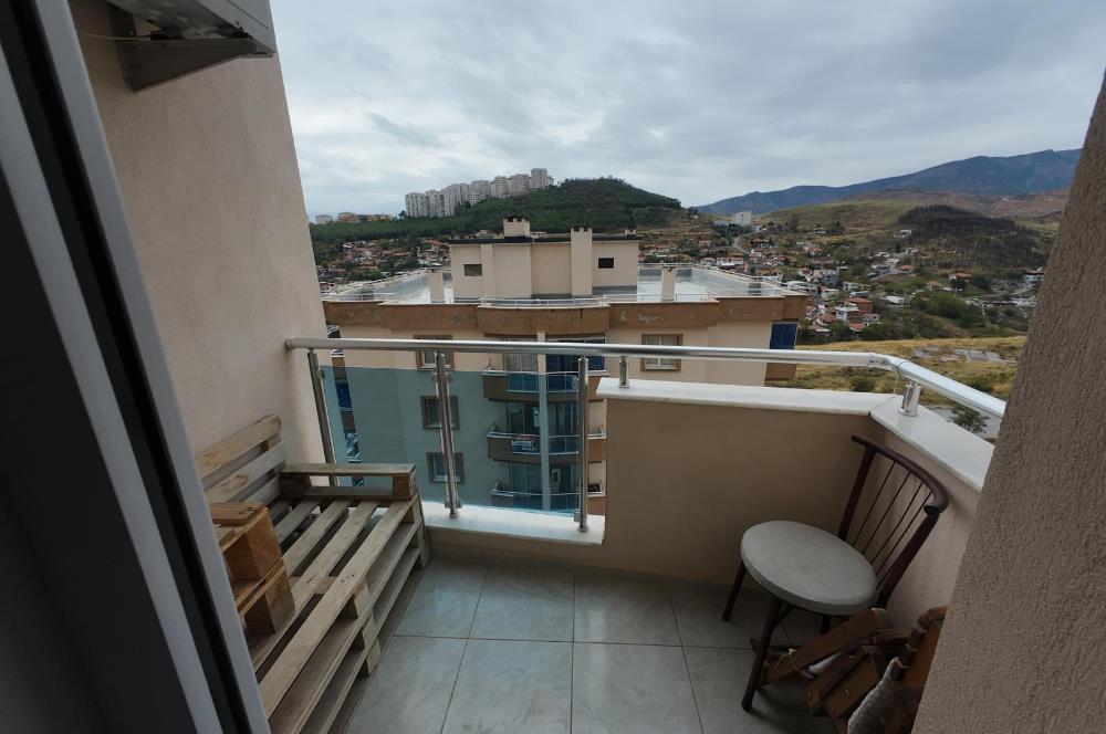  İzmir Bayraklı Barışkent Sitesinde 3+1 Satılık Daire