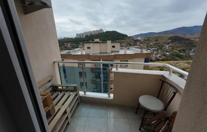  İzmir Bayraklı Barışkent Sitesinde 3+1 Satılık Daire