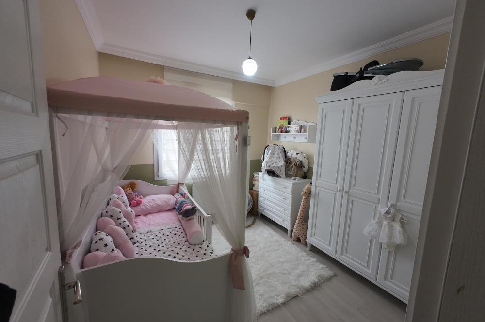  İzmir Bayraklı Barışkent Sitesinde 3+1 Satılık Daire