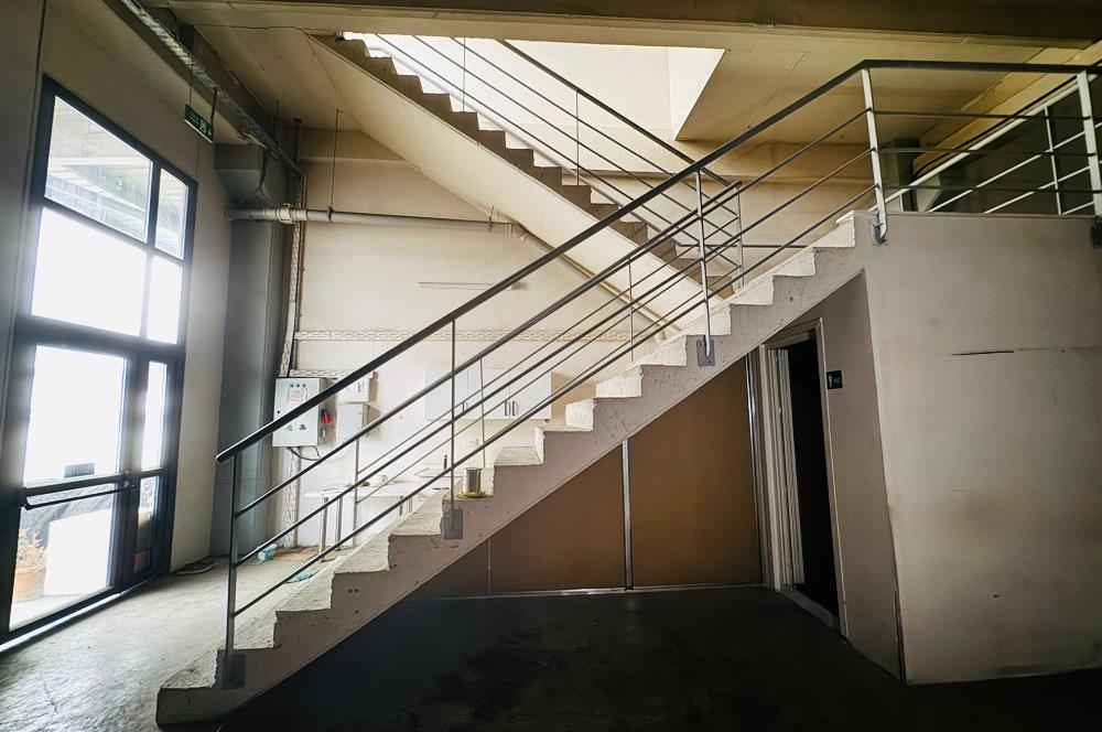 Manisa Muradiye OSB HDA'da Kiralık Dükkan 