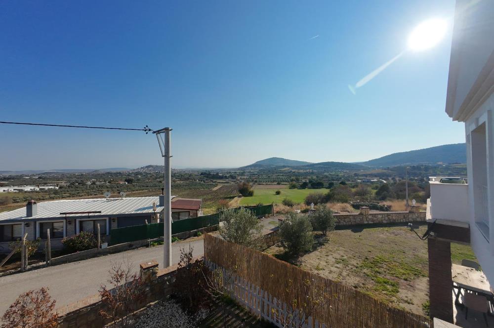 Foçada Hayat Foça Sitesinde Kiralık 3+1 Dubleks Villa