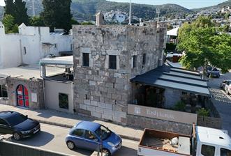 Bodrum Merkezde 15/30 İmarlı Arsa ve Taş Konak