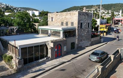Bodrum Merkezde 15/30 İmarlı Arsa ve Taş Konak