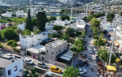 Bodrum Merkezde 15/30 İmarlı Arsa ve Taş Konak