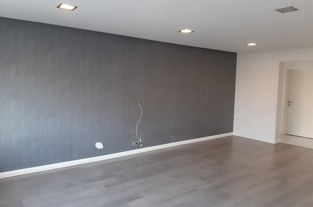 Adalet Sitesi'nde 3+1 Yatırım, Oturum İçin / Yüksek Arsa payı