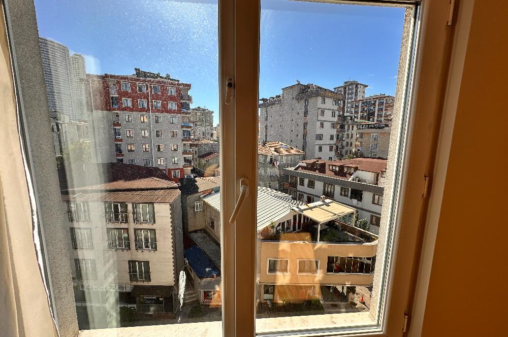 Ümraniye Akyaka Park Avm yakını BOŞ Kullanıma Hazır KAÇIRMAYIN