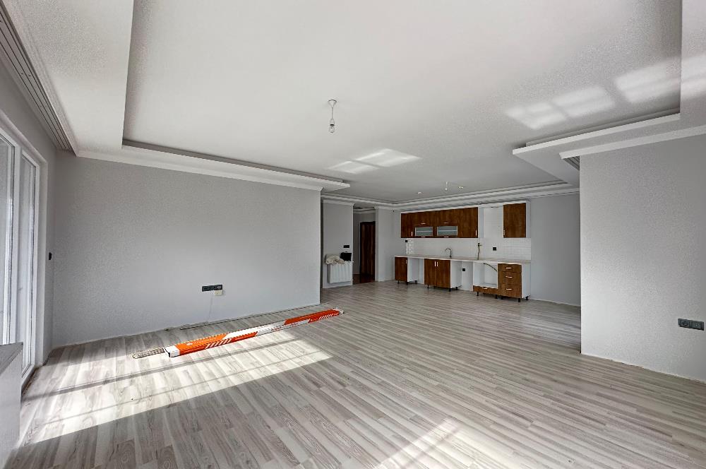 ŞEHRİNAZ KONUTLARIN DA DENİZ MANZARALI SATILIK OFİS & DAİRE
