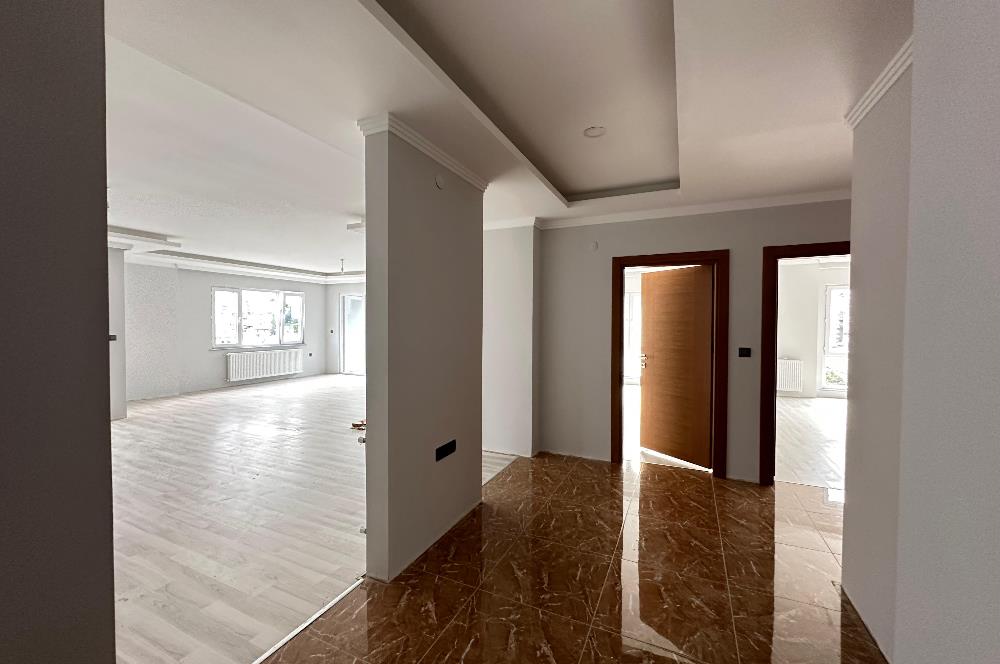 ŞEHRİNAZ KONUTLARIN DA DENİZ MANZARALI SATILIK OFİS & DAİRE