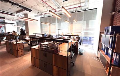 Fikirtepe Business'ta Kiralık Şık Dekorasyonlu Ofis Katı