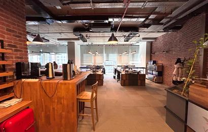 Fikirtepe Business'ta Kiralık Şık Dekorasyonlu Ofis Katı