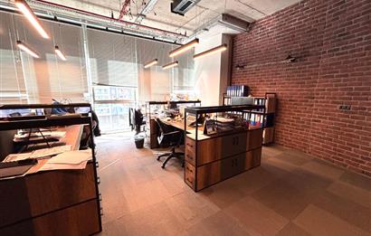 Fikirtepe Business'ta Kiralık Şık Dekorasyonlu Ofis Katı