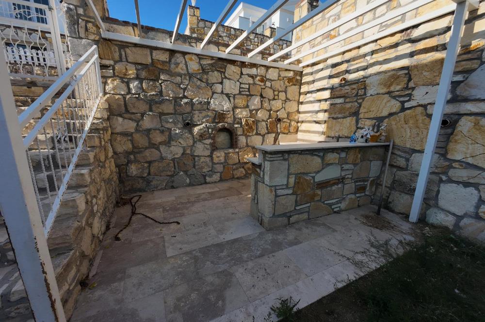 Foçada Hayat Foça Sitesinde Kiralık 3+1 Dubleks Villa