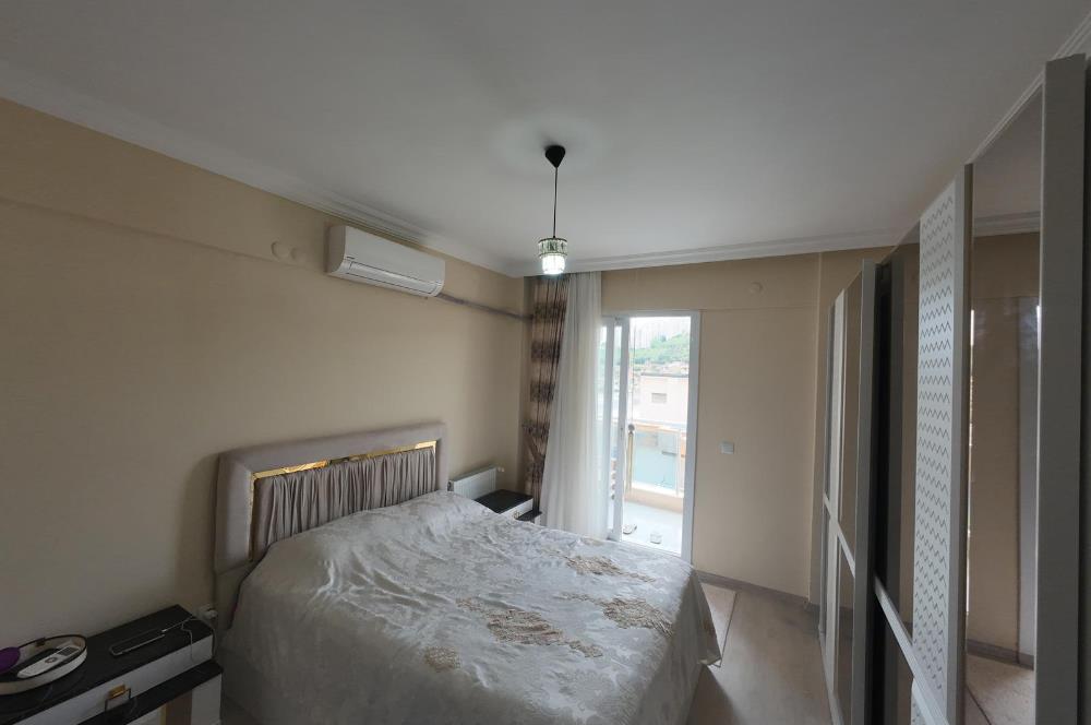  İzmir Bayraklı Barışkent Sitesinde 3+1 Satılık Daire