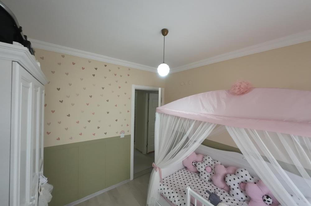  İzmir Bayraklı Barışkent Sitesinde 3+1 Satılık Daire